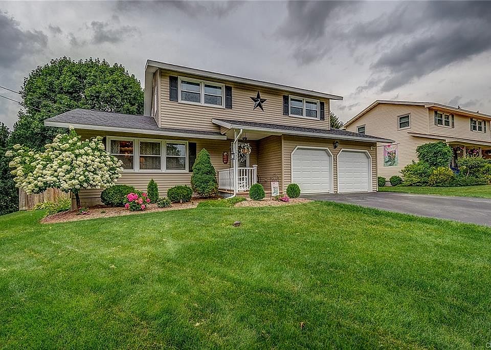 1st image of 227 Thornton Cir S