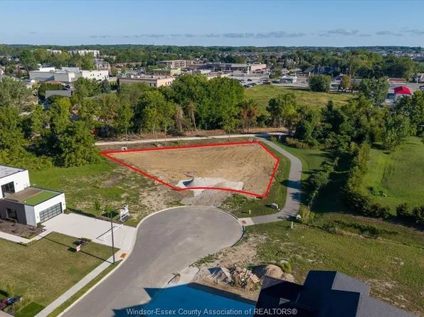 143 Grandview Ave, Kingsville, ON N9Y 0C7