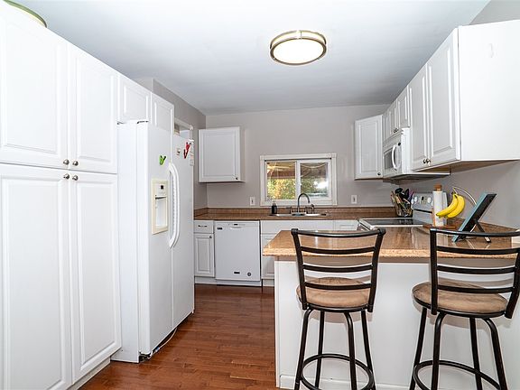 4th image of 1008 Wallen St