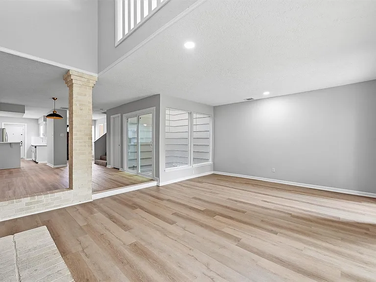 8001 Rebawood Dr — Photo 6