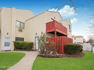 93 Stack Dr, Staten Island, NY 10312