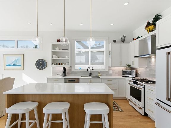 2nd image of 846 Ackerman Rd #16