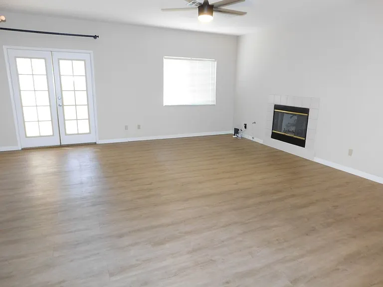 8301 Boseck Dr #115 — Photo 35