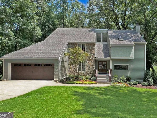 2810 Windrush Ln, Roswell, GA 30076