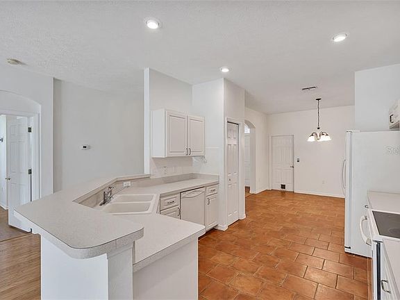 3rd image of 12506 Cavalier Ct