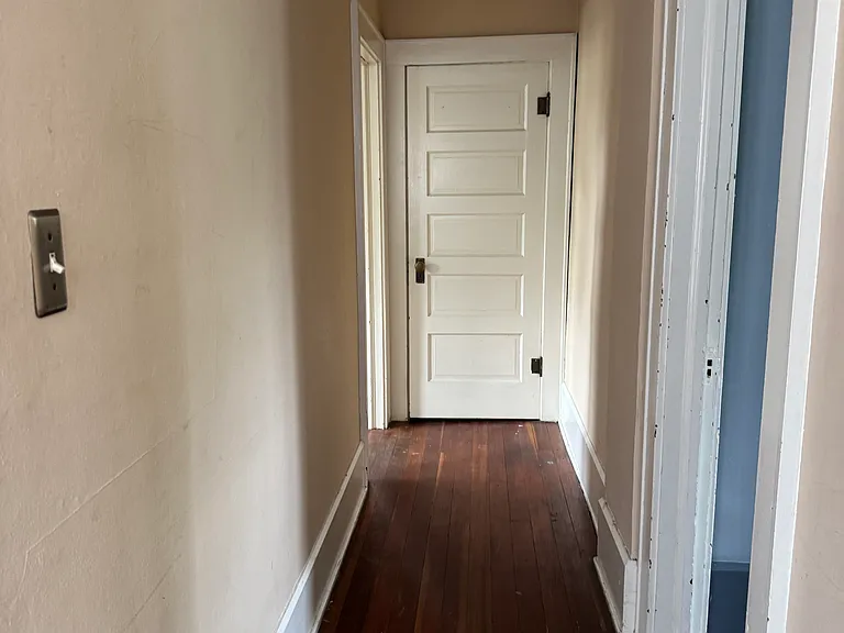 1493 1/2 W 11th Ave — Photo 14