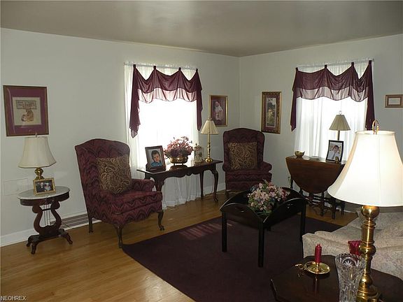 5th image of 84 Aylesboro Ave