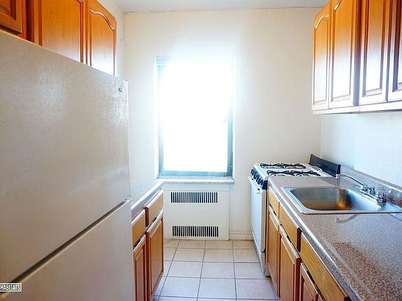 4th image of 8615 Elmhurst Ave APT 3G