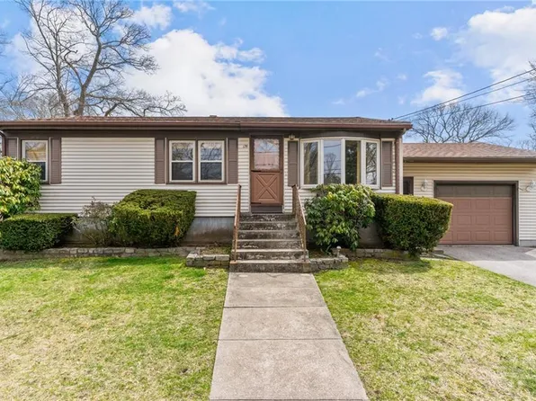 174 Grove Ave, Warwick, RI 02889