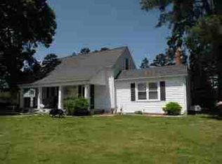 2090 Green Level Rd, Scottsburg, VA 24589