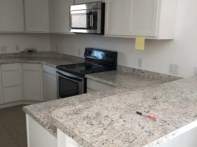 704 W 9th Ave — Photo 5