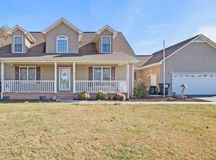 757 Plunk Whitson Rd, Cookeville, TN 38501