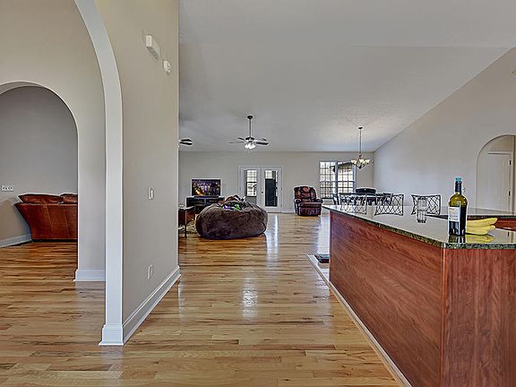 5th image of 155 Mississippi Ave