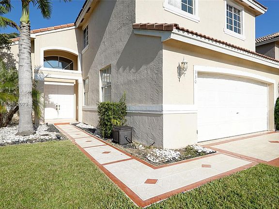 3rd image of 330 SW 194th Ave