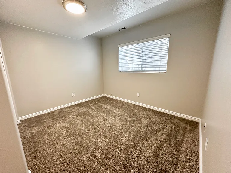 1809 E 4500 S — Photo 25