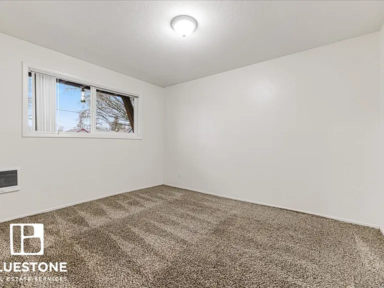 Bayberry Apartments — Photo 35