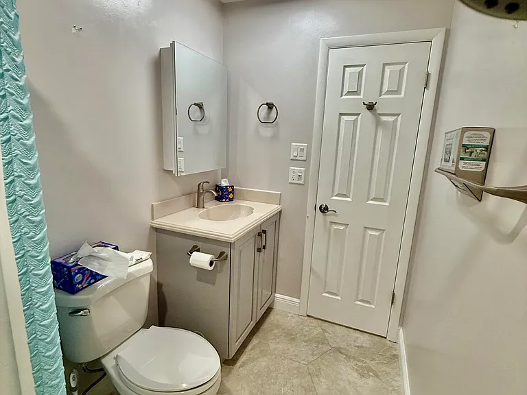 916 Savannas Point Dr #E — Photo 21