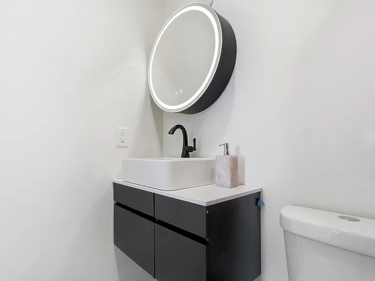 406 Saint Clair Ave — Photo 18