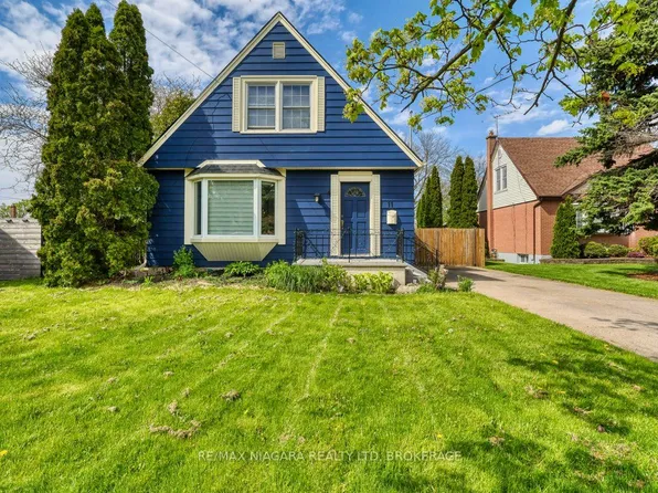 11 Winnifred Ave, Saint Catharines, ON L2M 5X2