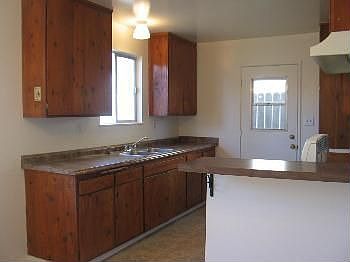 3rd image of 675 W Center Ln