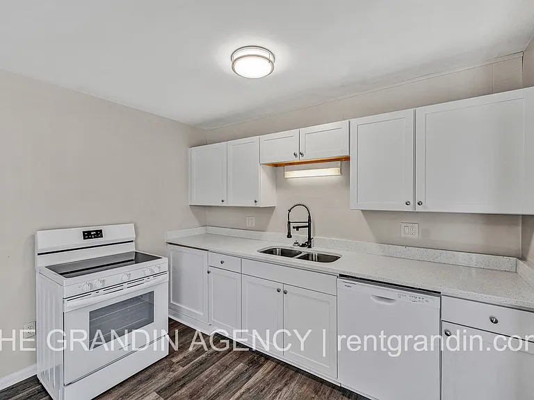 2153 Mulberry St — Photo 8