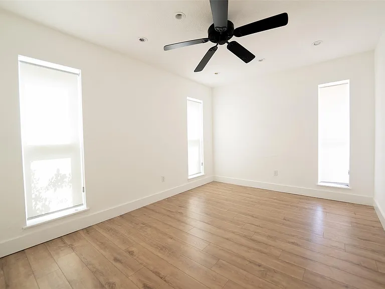 14110 Greenway Dr — Photo 16