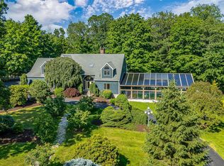 34 Reservoir Ct, Carmel, NY 10512