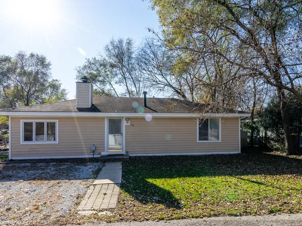 83 Peninsula Ln, Pt Barrington, IL 60010