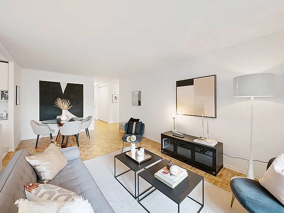 3rd image of 155 W 70th St #5A