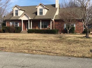 829 Chatsworth Dr, Grove, OK 74344