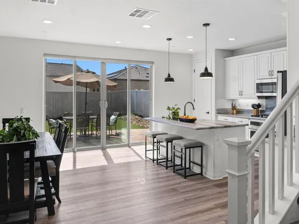 27924 Barley Ct, Valley Center, CA 92082