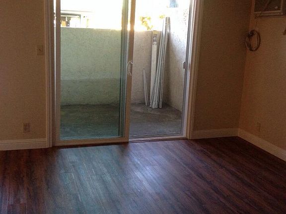 2nd image of 885 Branham Ln