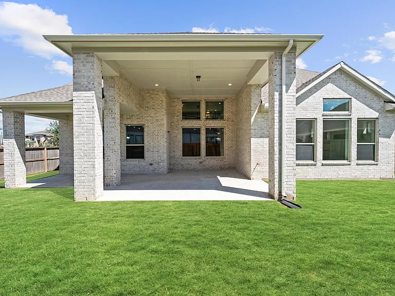 5702 Diamond Dust Dr — Photo 32