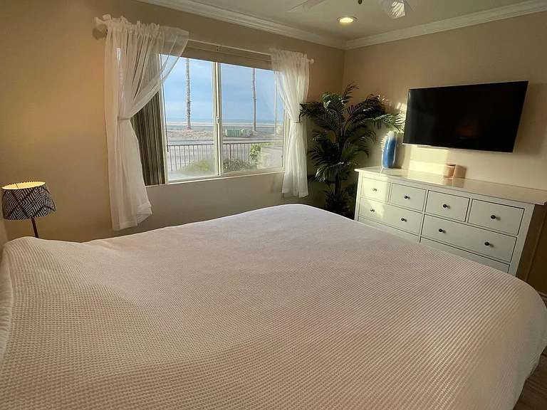 E Surfside Dr — Photo 17