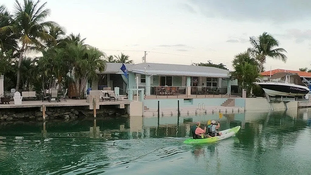 142 Sawyer Dr — Photo 2