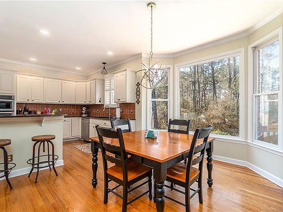 2nd image of 2682 Dunmoore Dr