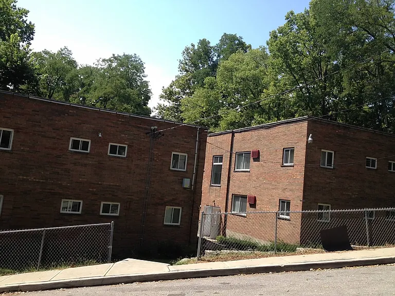 131-135 Kinsey Ave #135-6 — Photo 7