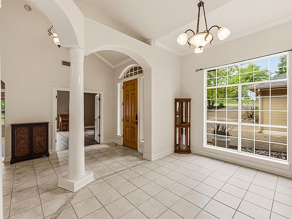 4th image of 3216 Lakeway Blvd