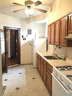 Rented by Amorelli Realty | media 9