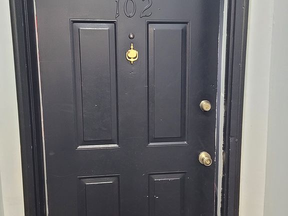 3rd image of 30 S New St APT 102