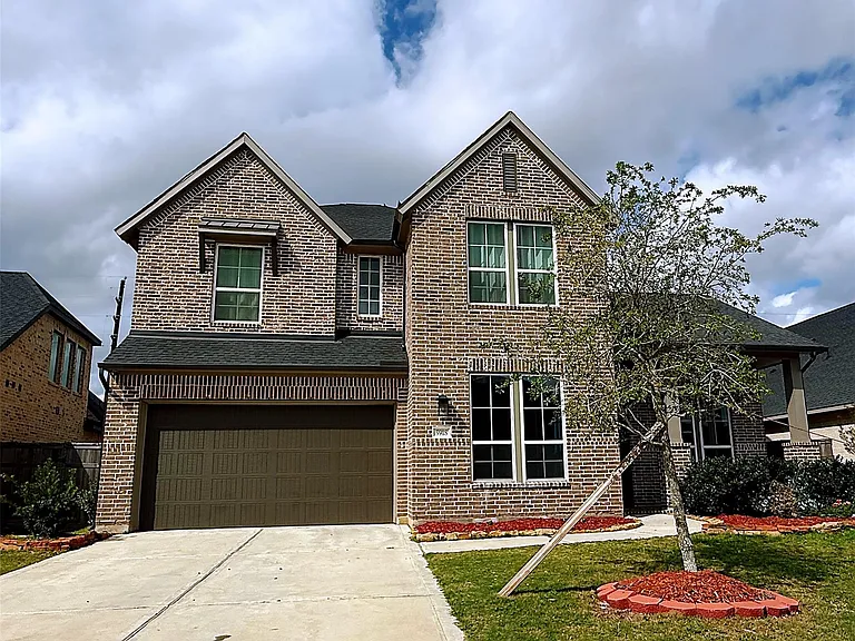 5918 Emerald Ranch Ln — Photo 2
