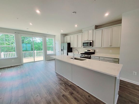 5th image of 23397 Sugar Pine Ln