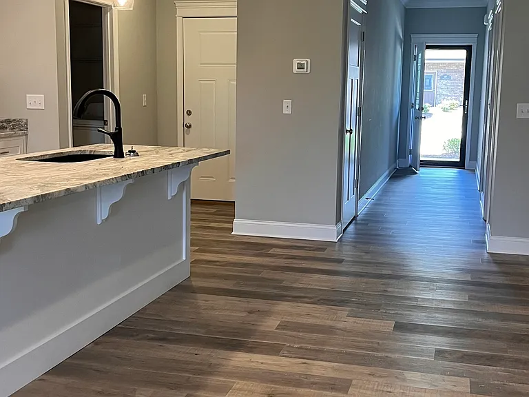 192 Clear Creek Dr — Photo 3