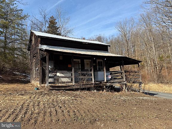 5th image of 2950 Little Cacapon Mountain Rd