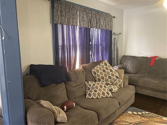 4th image of 3538 Jackson Ave