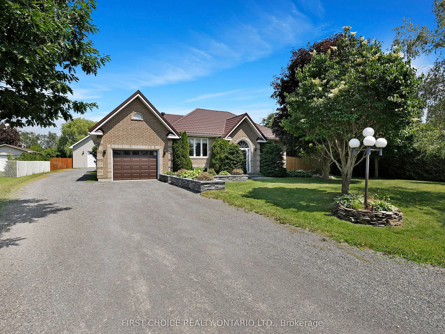 4 bed, $3,399 — Photo 2