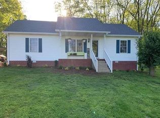 320 W Martin Rd, Adairville, KY 42202