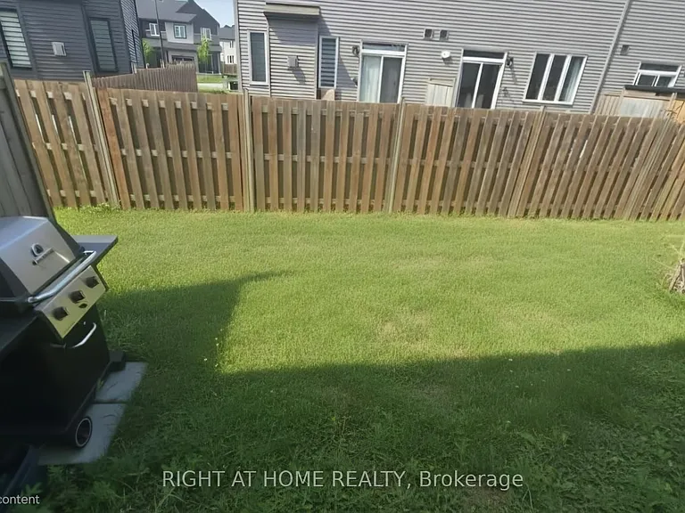 836 Dynasty St W — Photo 19