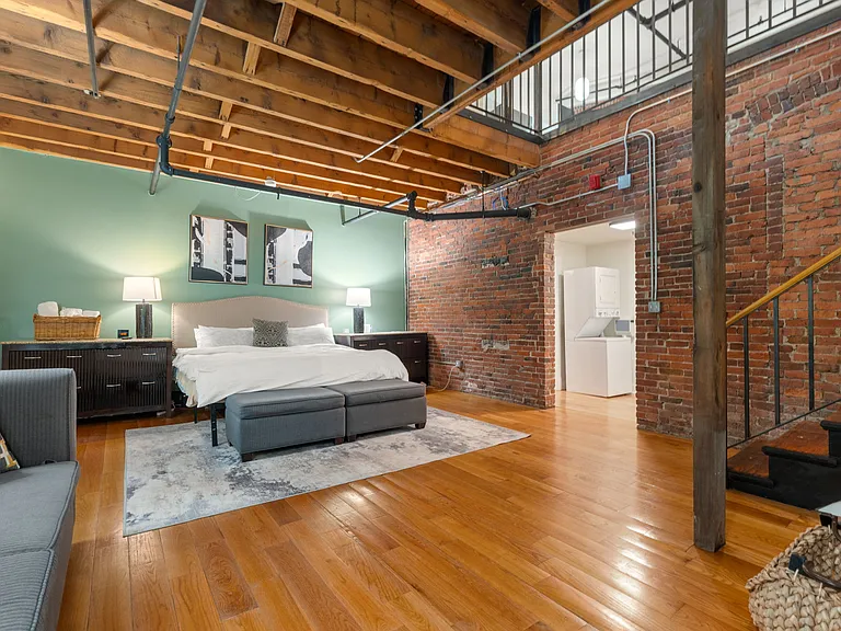 19 Stanhope St #1B — Photo 29