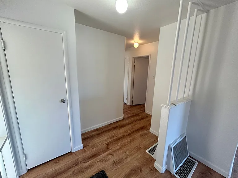 15380 Ruggles St — Photo 10